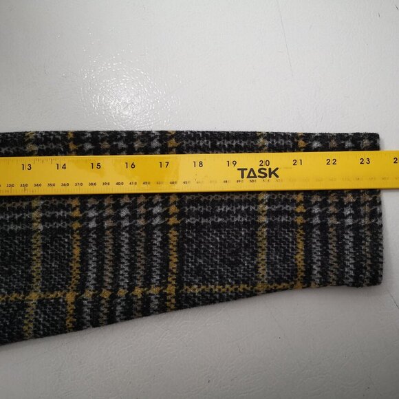 Julie Divina Ladies Size Small Lightweight Gold/Grey/Black Plaid Sweater Set 2pc - Picture 11 of 12